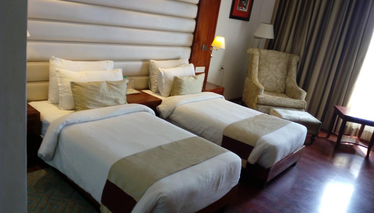 Days Hotel By Wyndham Panipat Ngoại thất bức ảnh