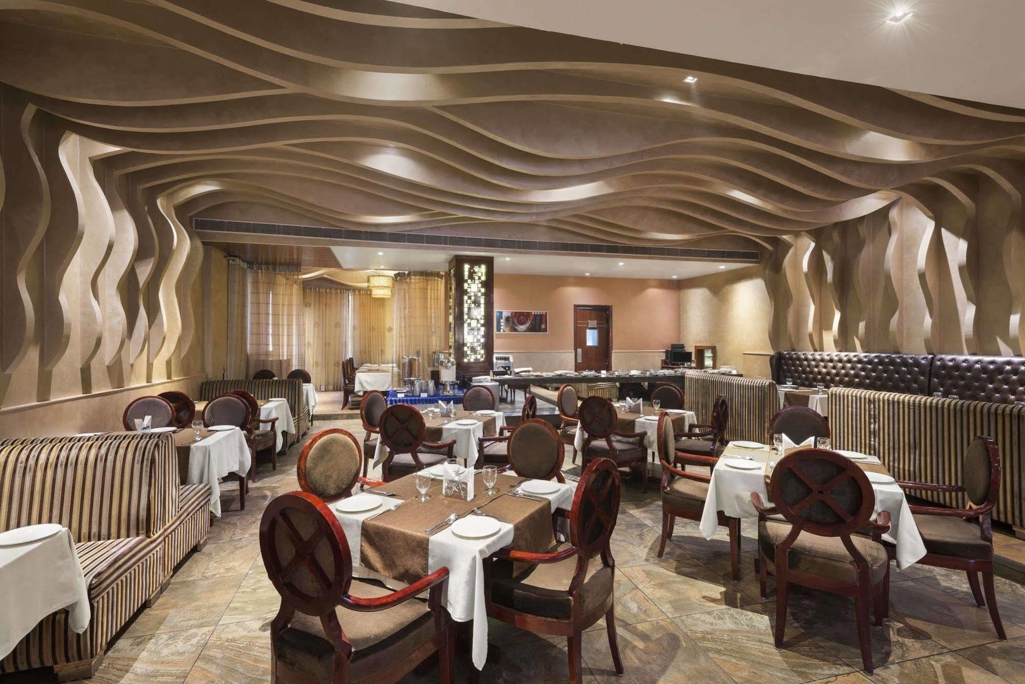 Days Hotel By Wyndham Panipat Ngoại thất bức ảnh