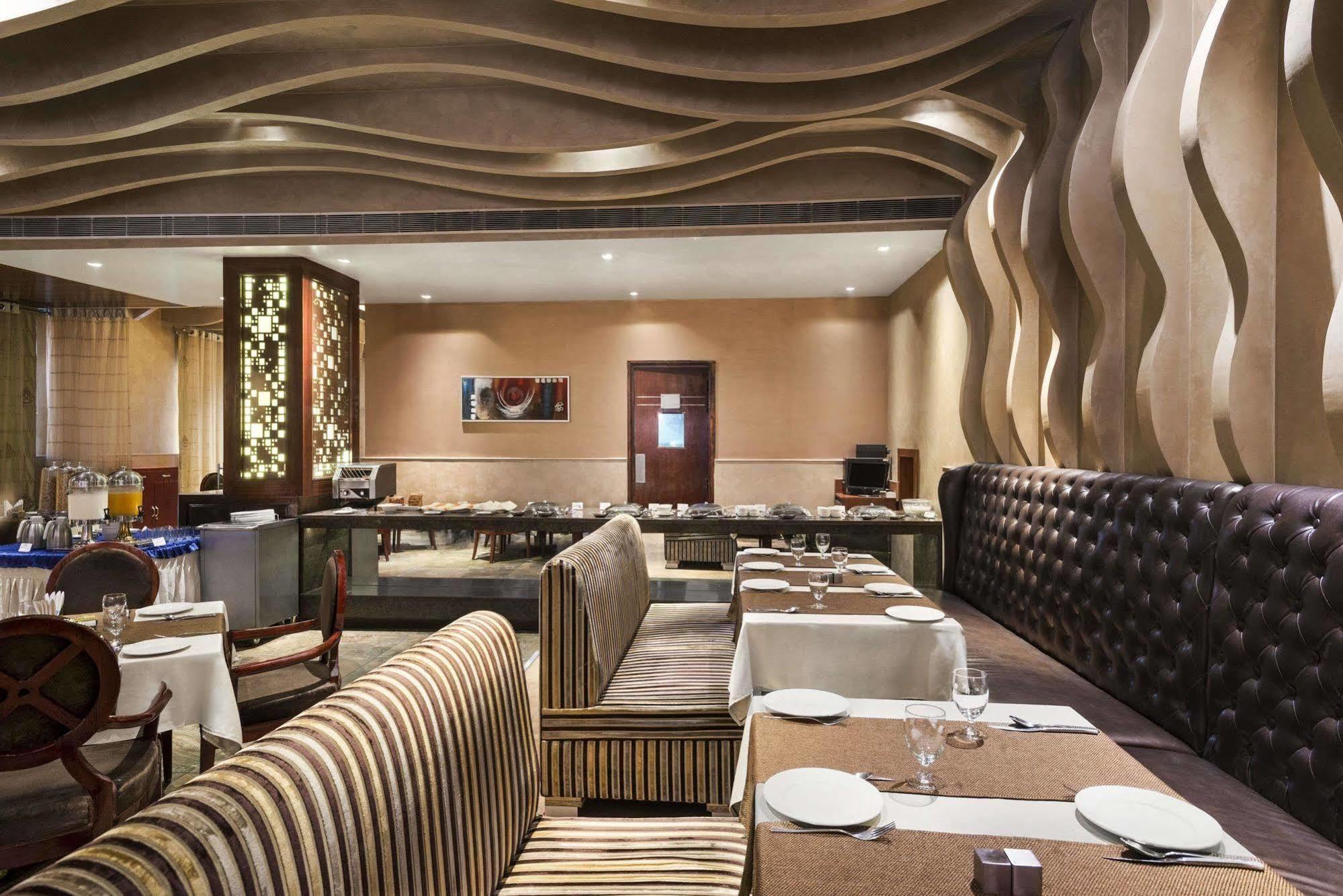 Days Hotel By Wyndham Panipat Ngoại thất bức ảnh